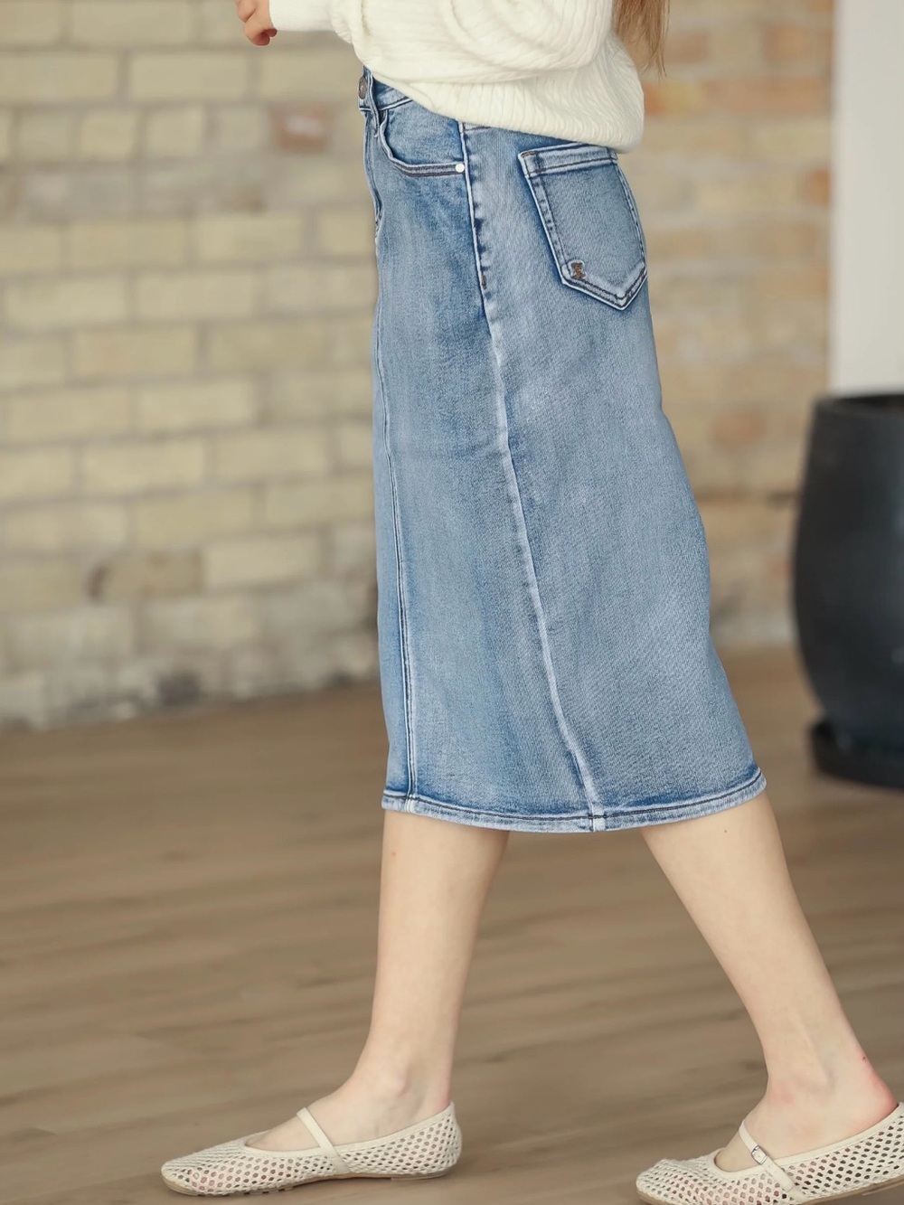 Inherit Frankie Stone/Light Wash MIDI Skirt